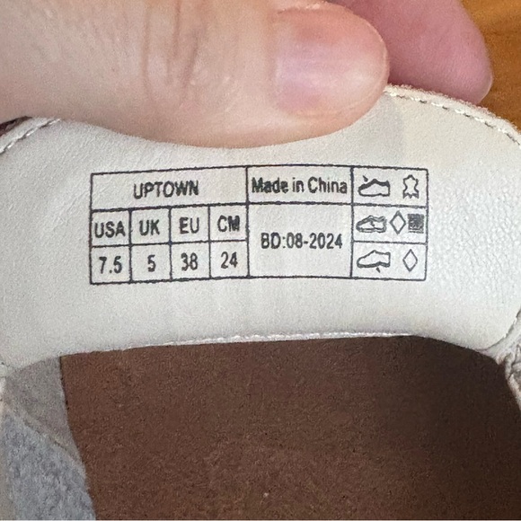 Vionic Uptown Loafer Cream Leather Women’s size 7.5 - Picture 9 of 10